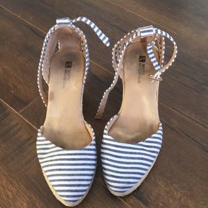 White mountain wedges